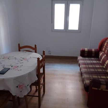 Habitacion En Piso Compartido Madrid Exterior photo